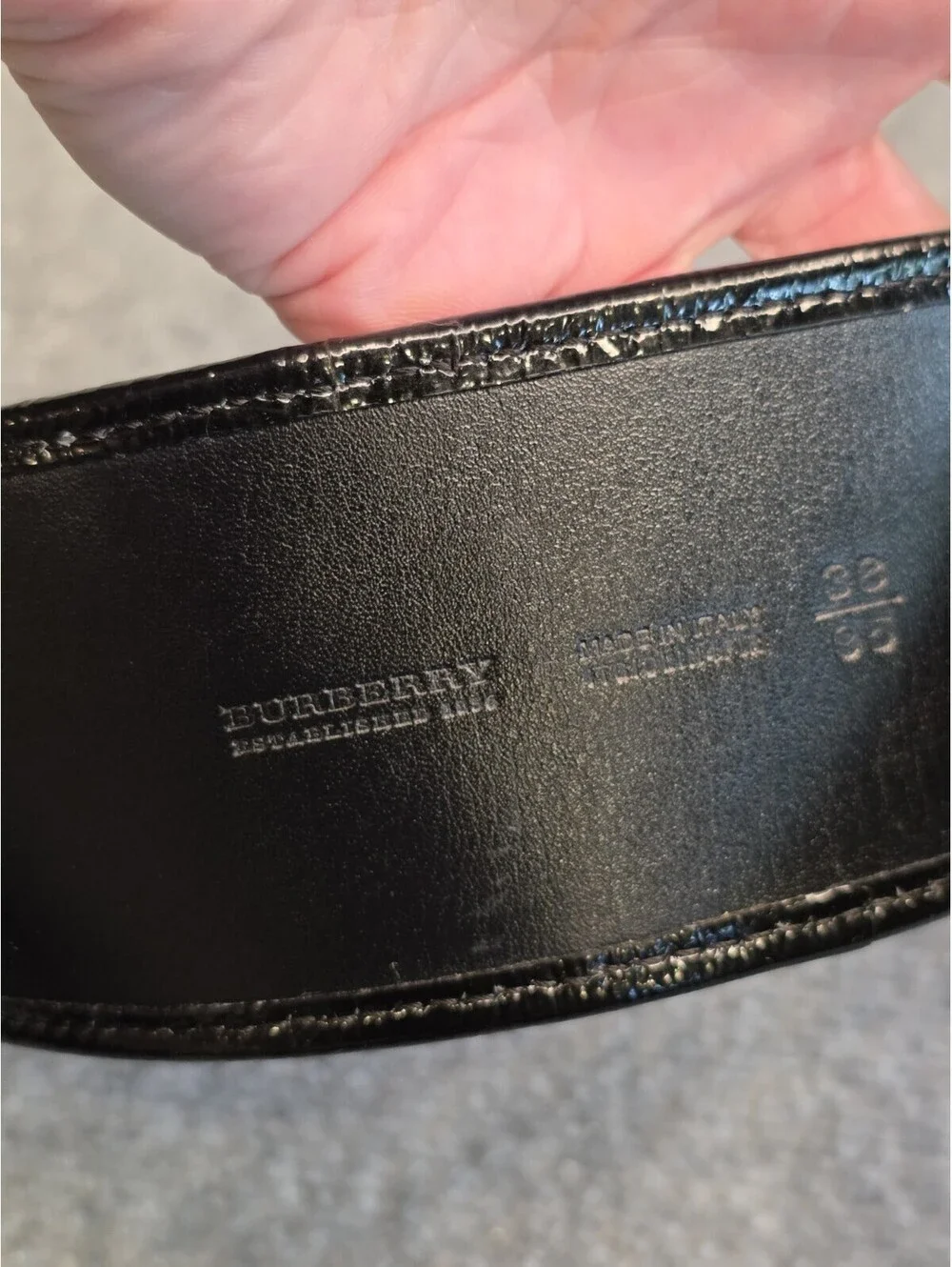 Burberry Black Patent Leather Belt Size 38/95 - Embossed Equestrian Knight - MIN